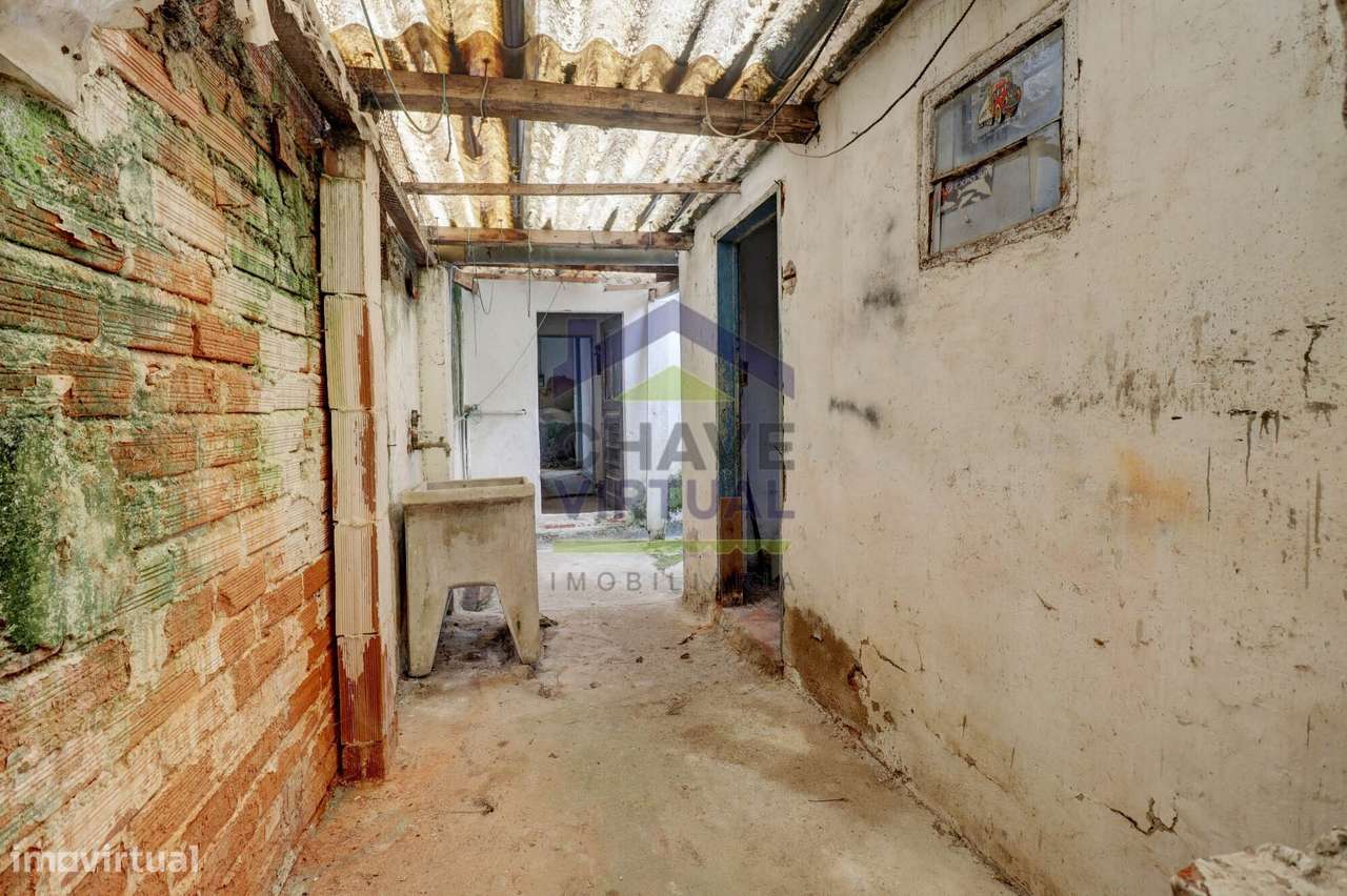 Moradia V1 com 2 Anexos para Recuperar - Centro Bombarral-13