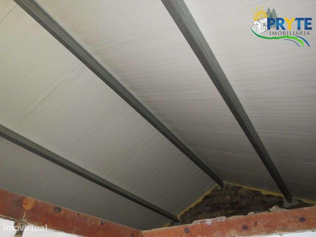 Moradia T3 situada em Outeiro da Lagoa, a apenas 5 minutos da Sertã-32