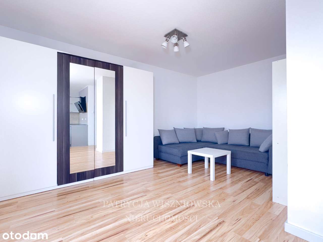 Kawalerka w świetnej lokalizacji, gotowa do wejścia od zaraz!-11