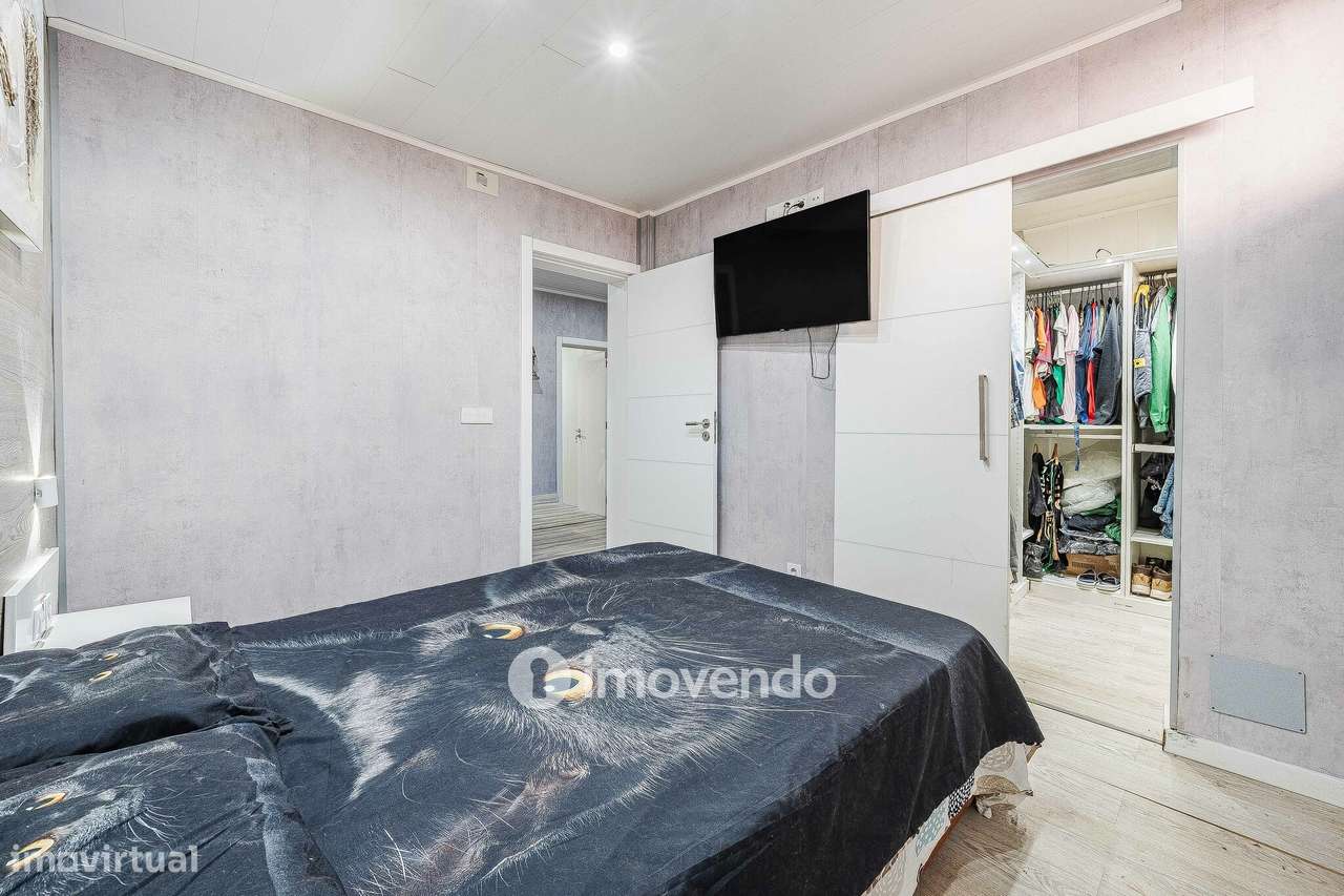 Apartamento T2, com logradouro grande, em Odivelas-25