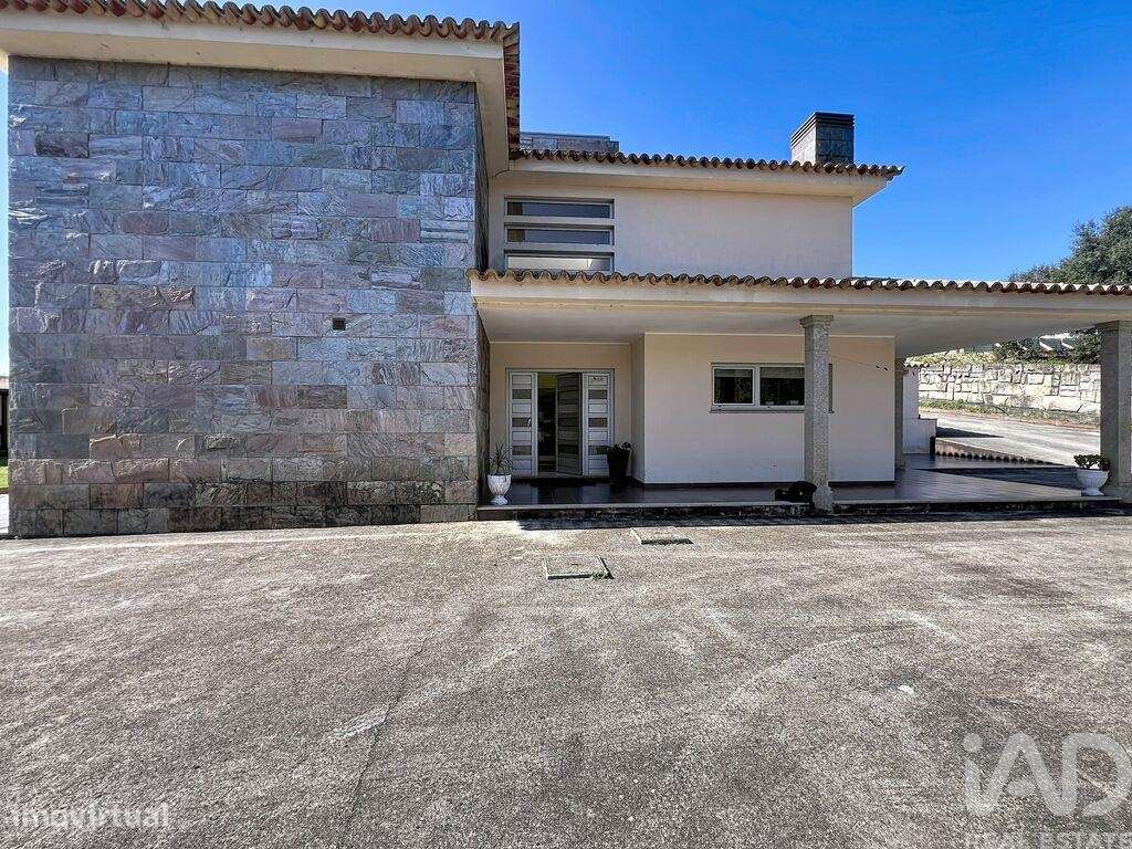 Casa / Villa T3 em Rio Mau de 278,45 m2 - Grande imagem: 5/37