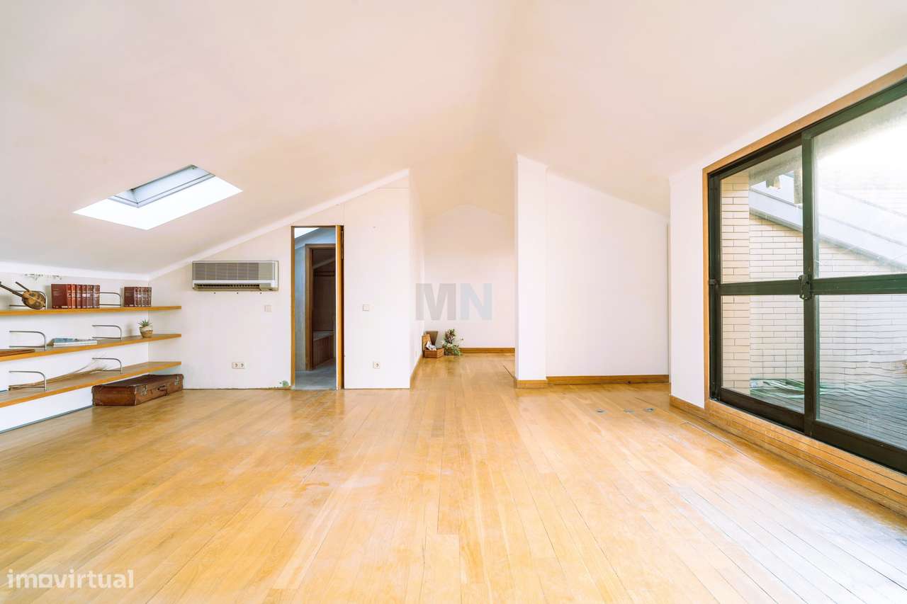 T4 Duplex com vistas panorâmicas zona de Celas-17