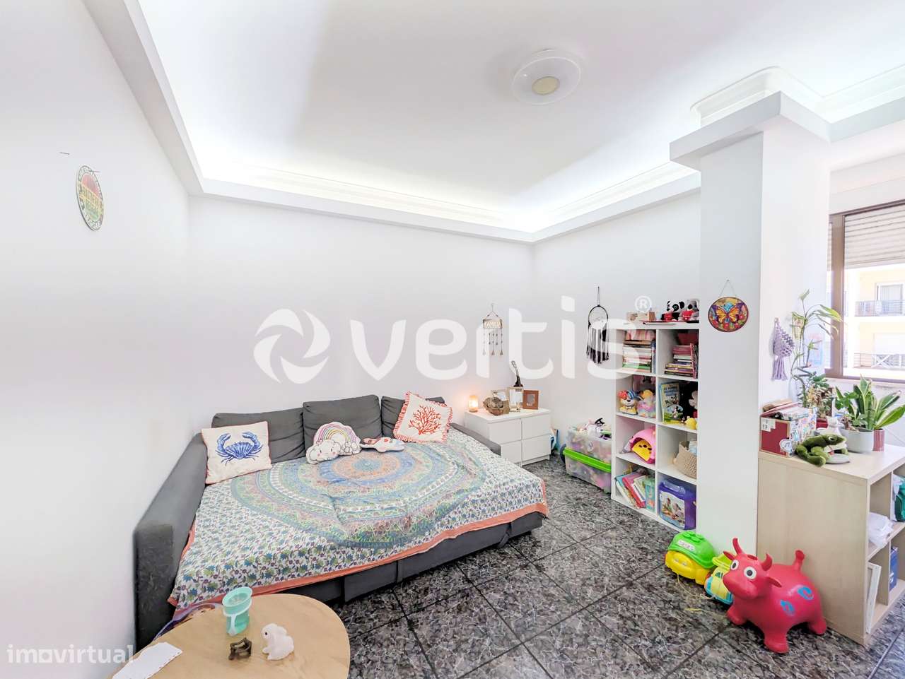 Apartamento T2 remodelado no centro do Barreiro-1