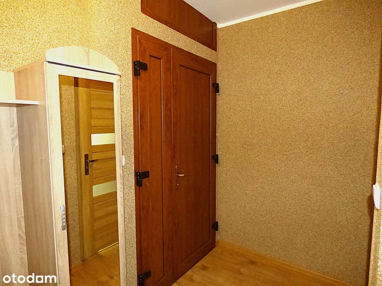 Trzy pokoje z garażem i ogródkiem w centrum of. 2518M NOWA CENA!-11