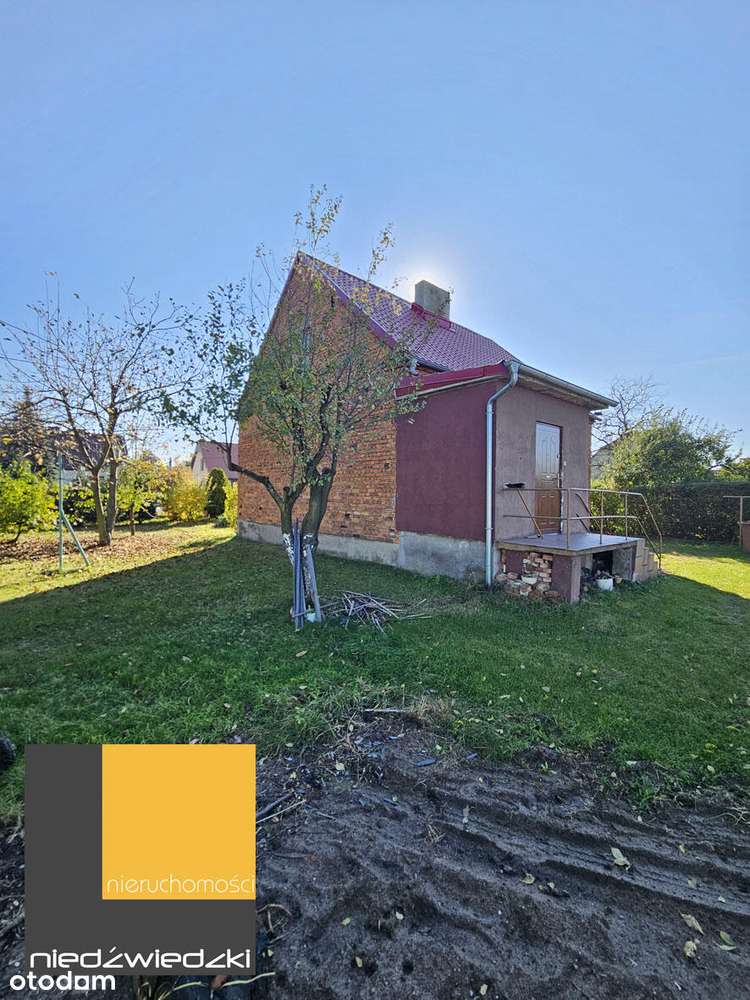 Mały dom  do remontu z Cegły!-4