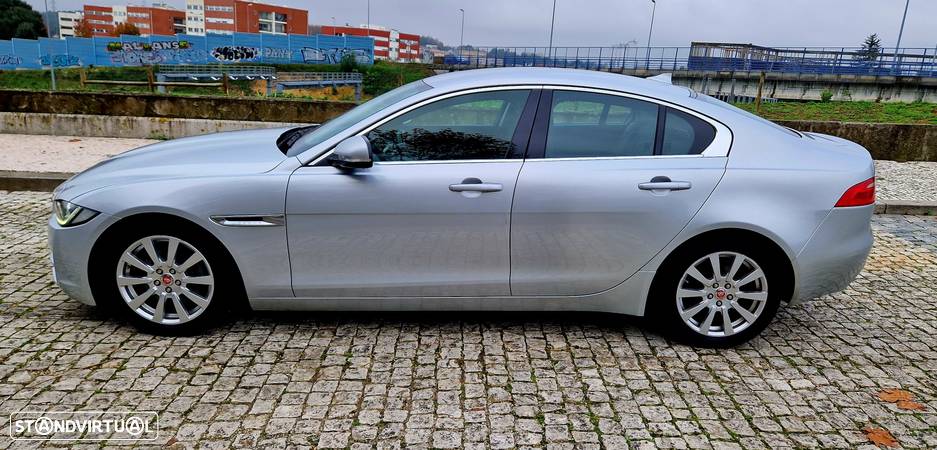 Jaguar XE 2.0 D Prestige Aut. - 2