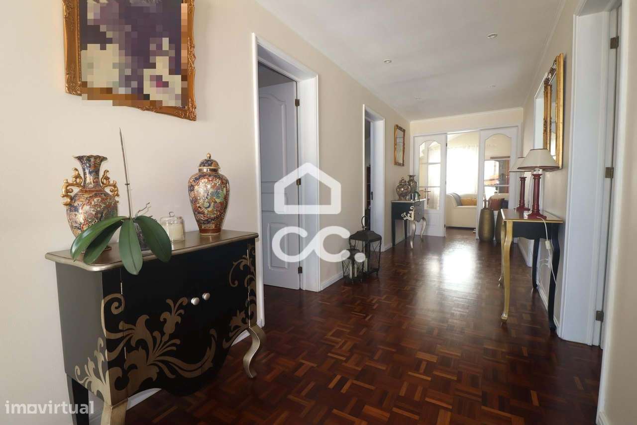 Moradia com 4 Quartos e Anexo T1  - São Vicente Ferreira - Ponta Delga - Grande imagem: 5/39