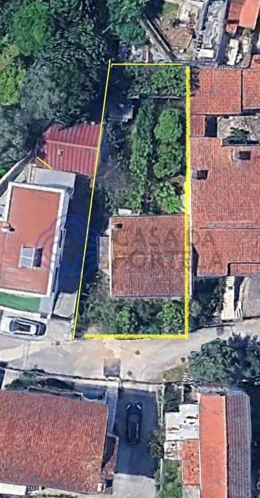 Moradia T3 com terreno e anexos - junto à Escola de Hotelaria - Grande imagem: 5/9