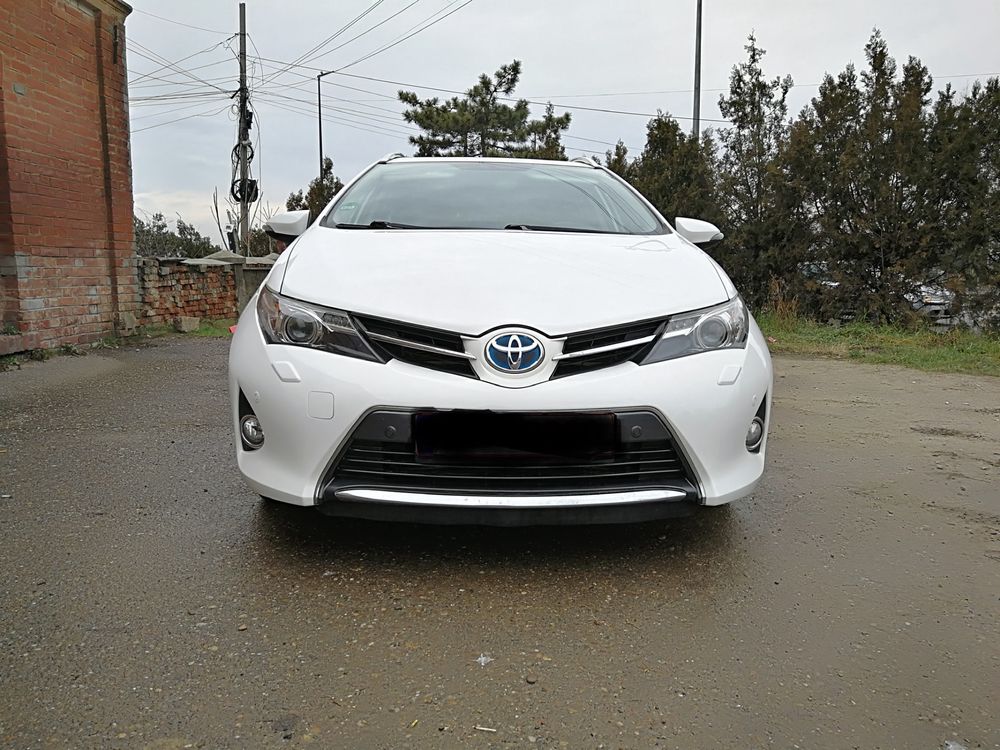 Toyota Auris II [2012 - 2018] 1.8 VVT-i Automatik Executive 2013