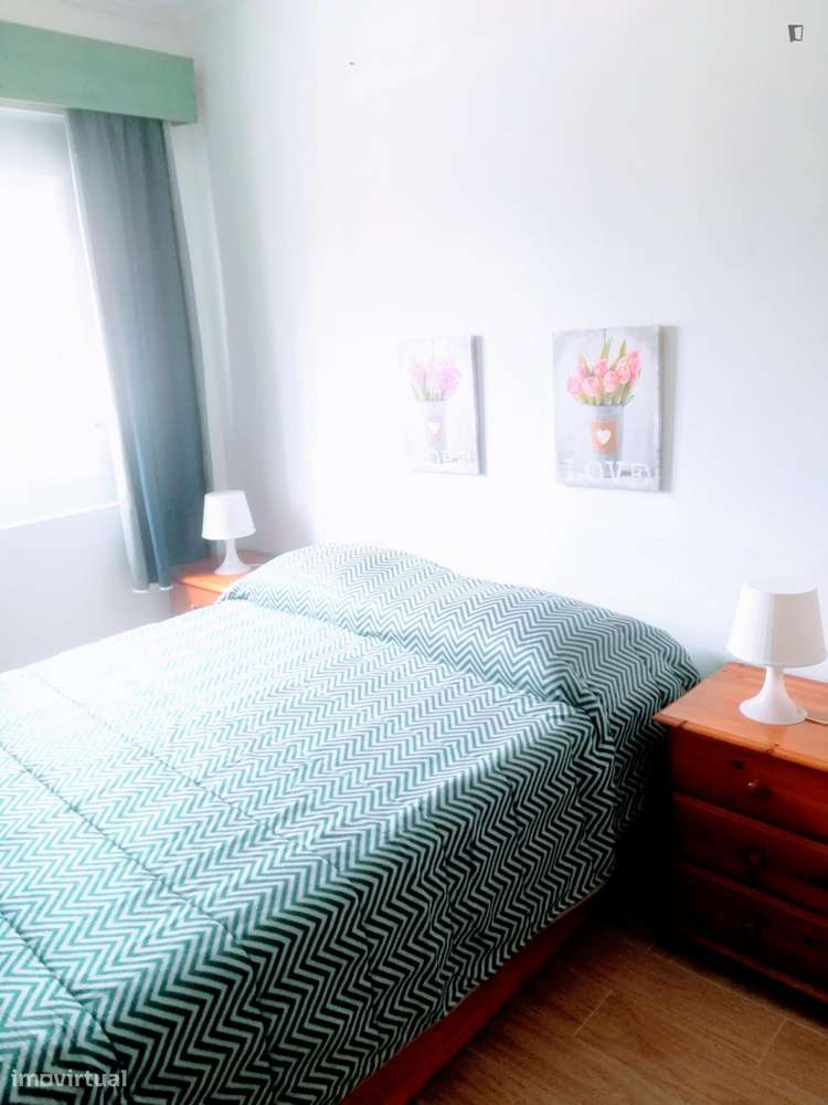 Quarto - localizado em Estrela Lisbon - Grande imagem: 5/9