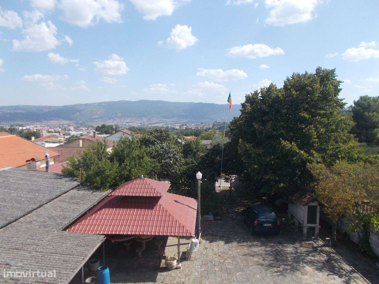 Chaves Moradia e Terreno 5 minutos Centro Cidade-29