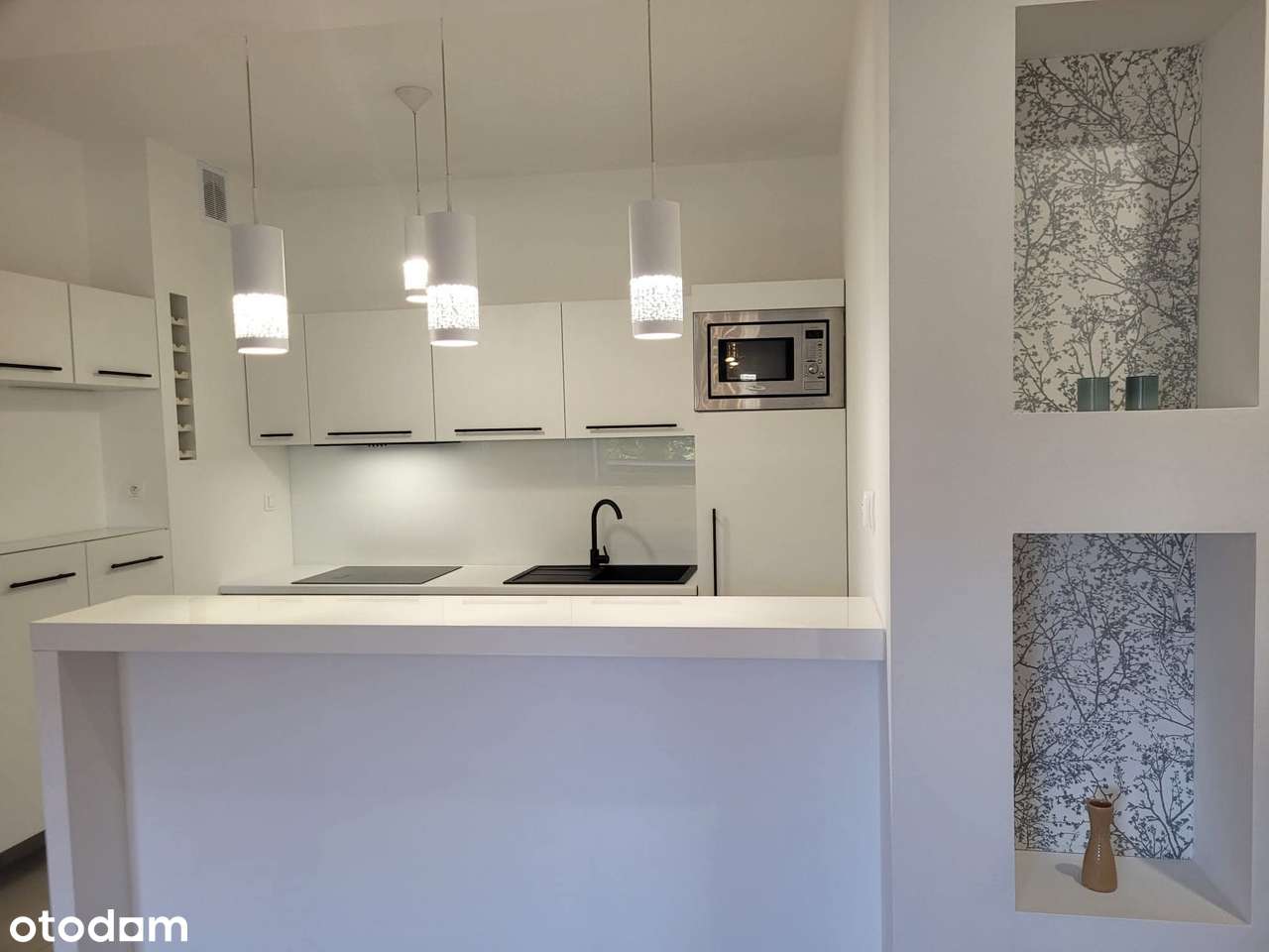 Mieszkanie IDEALNE 73m2 3 pokoje 1 piętro Garaż Winda Duży BALKON-2