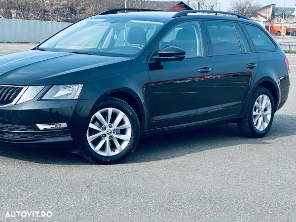 Skoda Octavia Combi Diesel 1.6 TDI DSG Style - 32