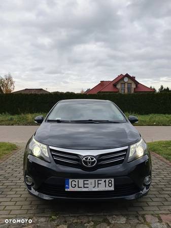 Toyota Avensis 1.8 Premium - 2