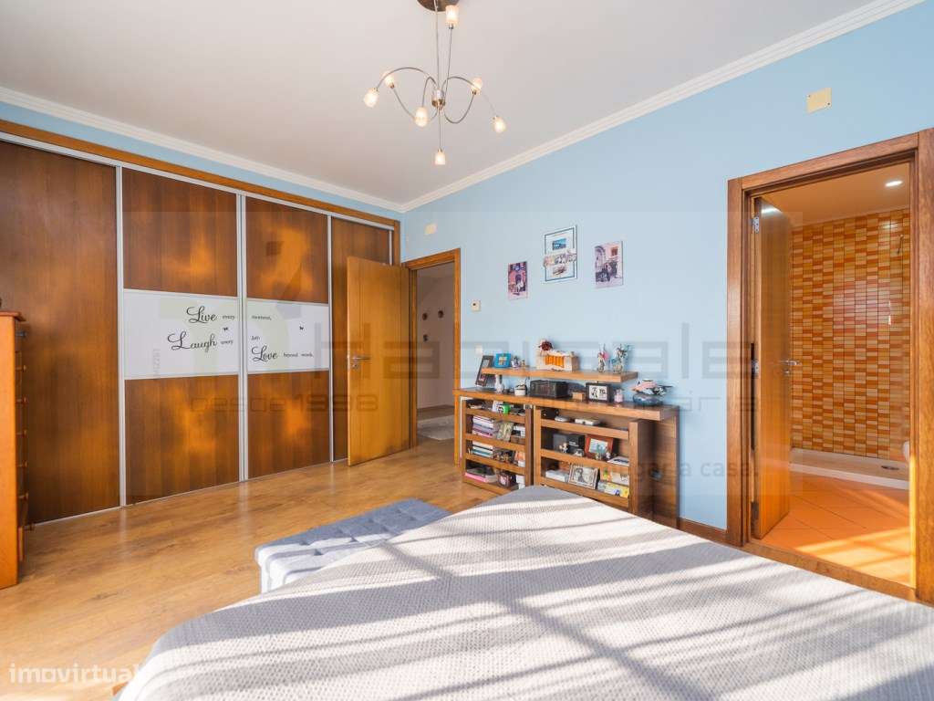 Moradia T4+1 | Casal Novo - Famões / Caneças-31