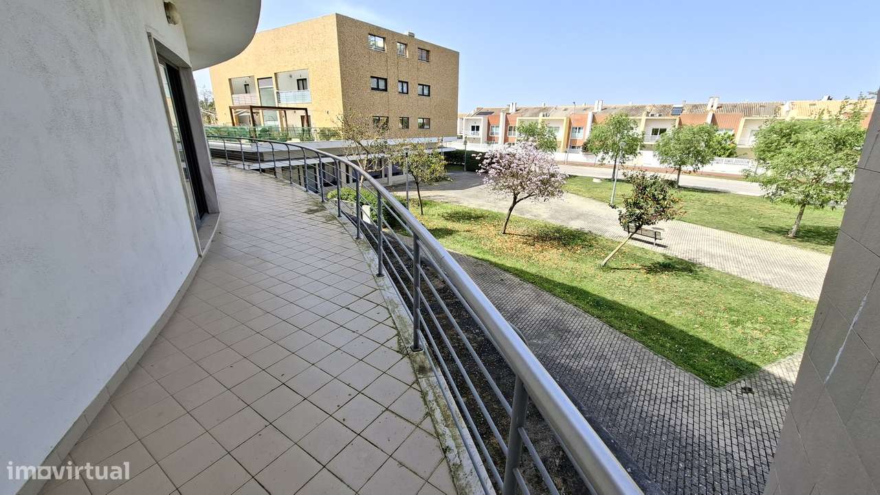 Apartamento T4 com 297m², Garagem e Lugar  estacionamento  Pinhal Novo-13