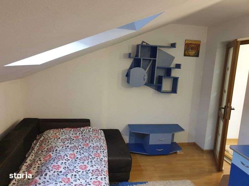 Inchiriez apartament cu 3 camere, zona centrala - Imagine principală: 5/8