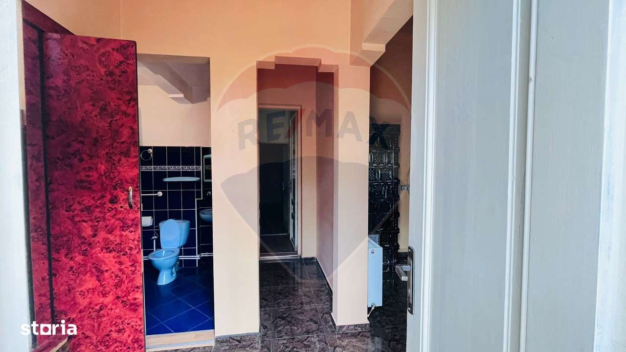 Casă / Vilă cu 3 camere de vânzare în zona Eminescu-4