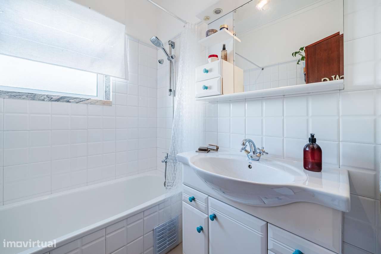 Apartamento T2 localizado nas Mercês-14