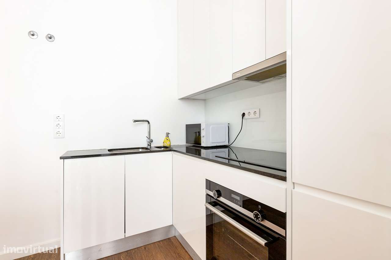 Apartamento T3 Totalmente Remodelado | Penha de França-11