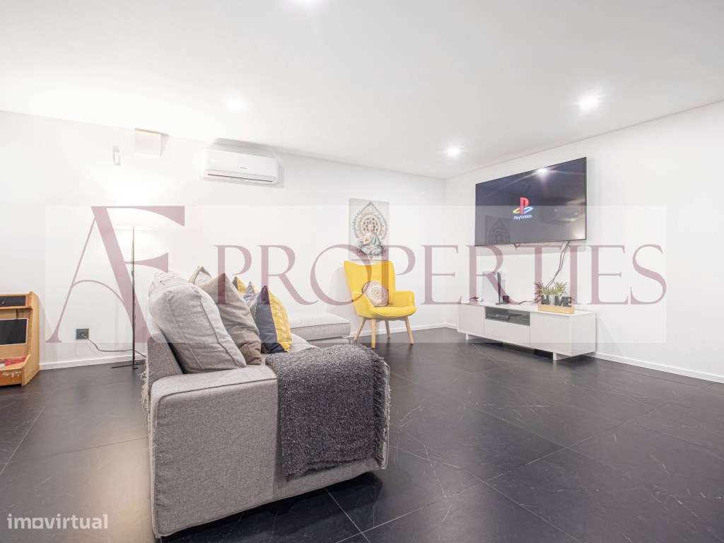 Moradia de luxo isolada com piscina aquecida, jardim e acabamentos ...-16