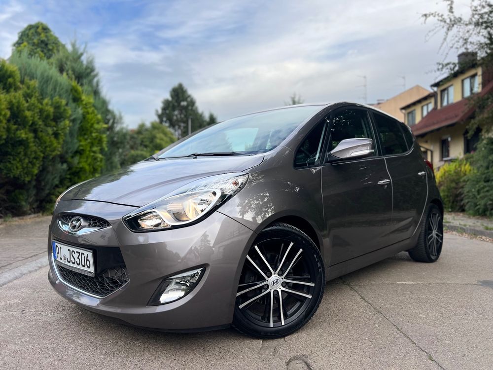 Hyundai IX20 1.4 blue YES Gold 2012