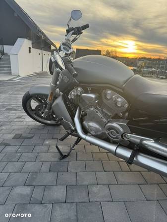 Harley-Davidson V-Rod Muscle - 9