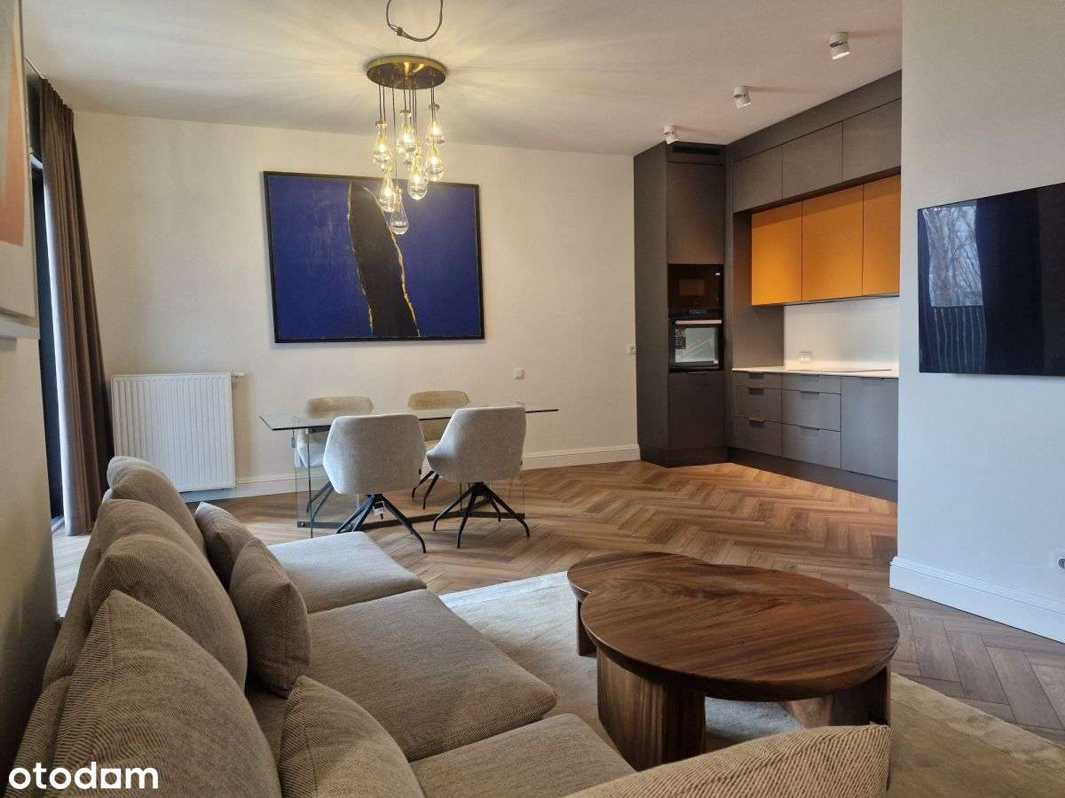 Przestronny Apartament w sercu Gdyni na 3 piętrze-2