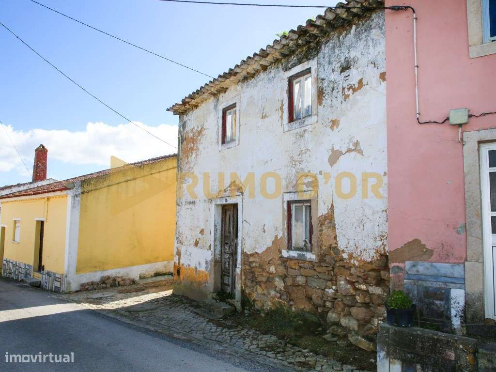 Moradia + Arrecadaçãoes e Logradouro em Vila Chã-15