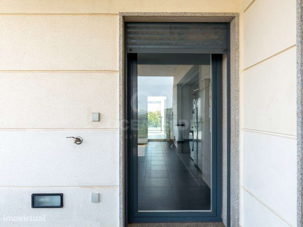 Penthouse T3 com terraço - Oeiras-7