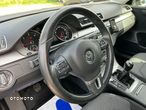 Volkswagen Passat Variant 2.0 Blue TDI SCR Comfortline - 16