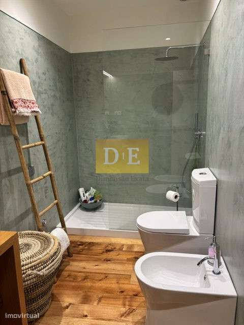 Moradia T4 + Escritório com Piscina-11