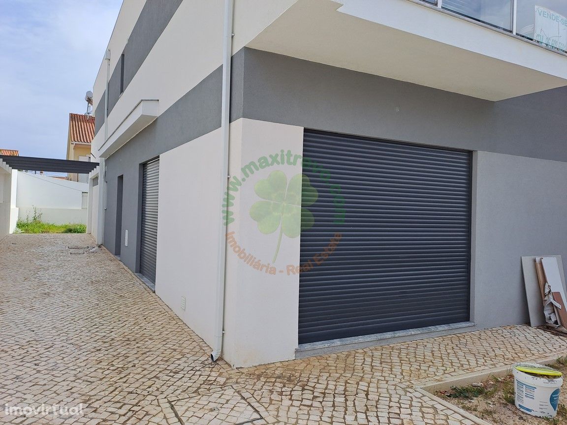 Fernão Ferro I Moradia duplex t4 I pronta a habitar