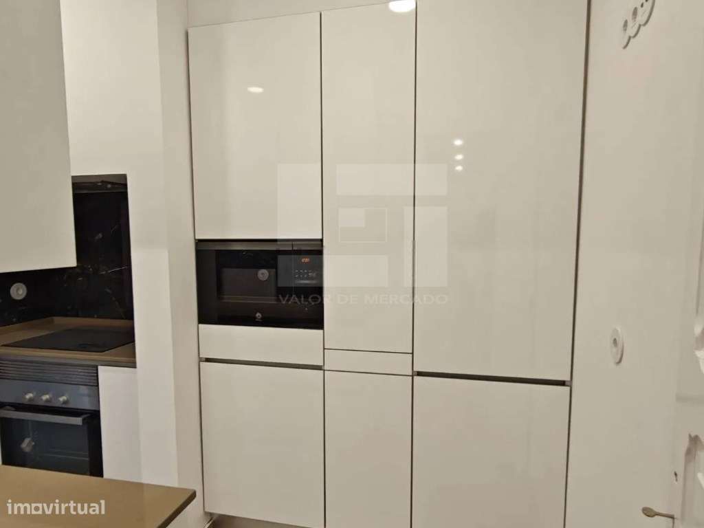 APARTAMENTO T3 - AV. GENERAL ROÇADAS, LISBOA - Grande imagem: 5/18