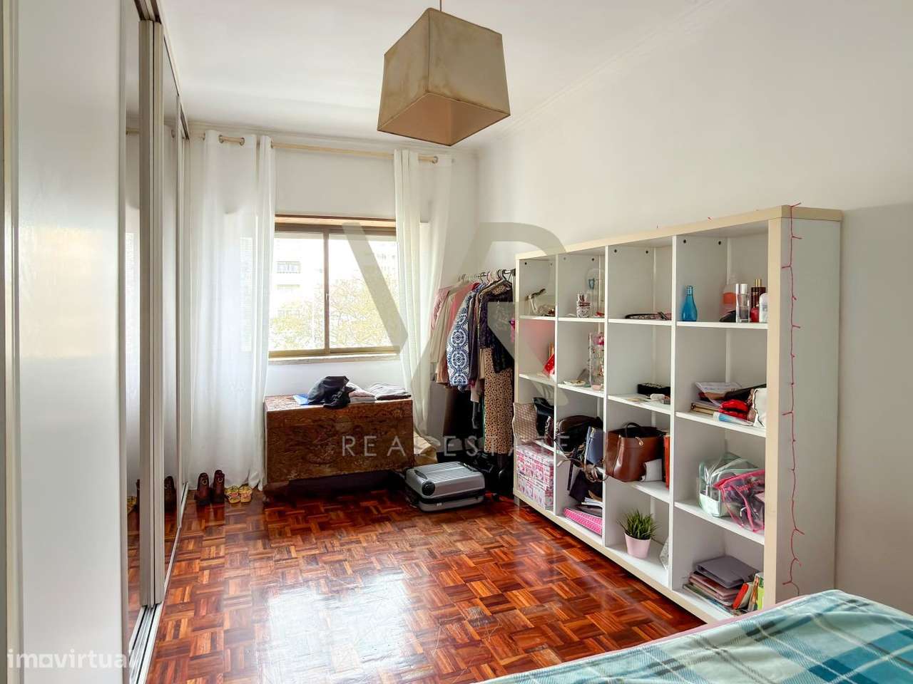 Oportunidade em Massamá: T3 Luminoso a 3 Minutos da Estação-5