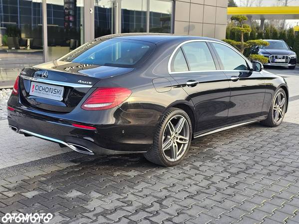 Mercedes-Benz Klasa E 220 d 4-Matic 9G-TRONIC - 36