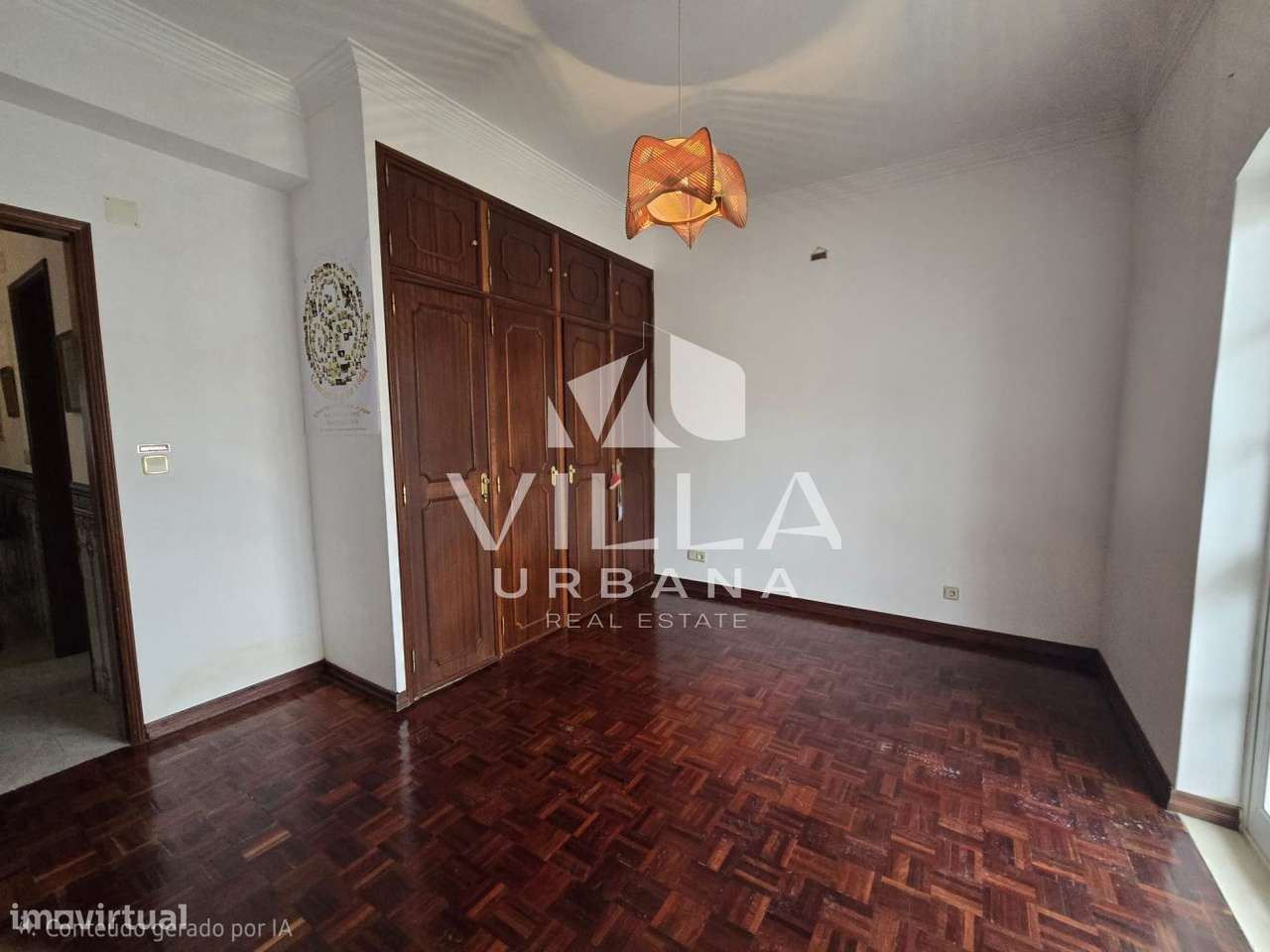 Moradia T4+1 em zona privilegiada nos Foros de Amora-27