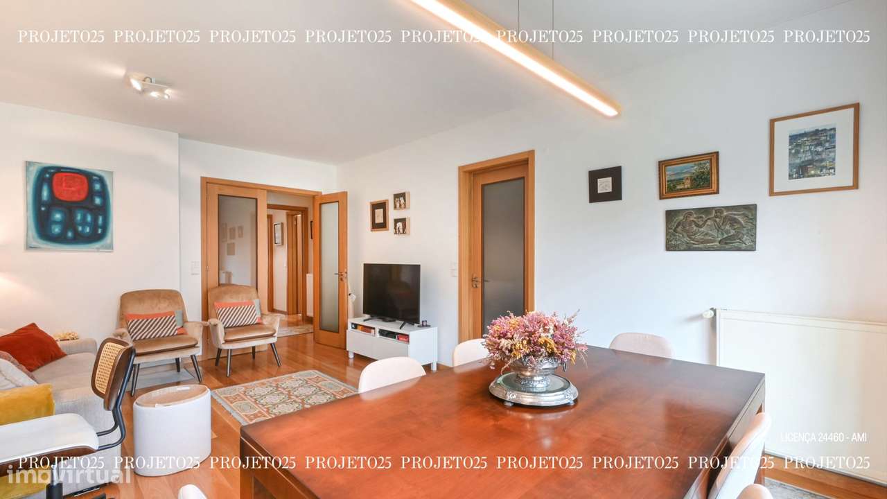 T2 C/ Terraço Privativo em Condº Fechado com piscina  - Casa da Música-11