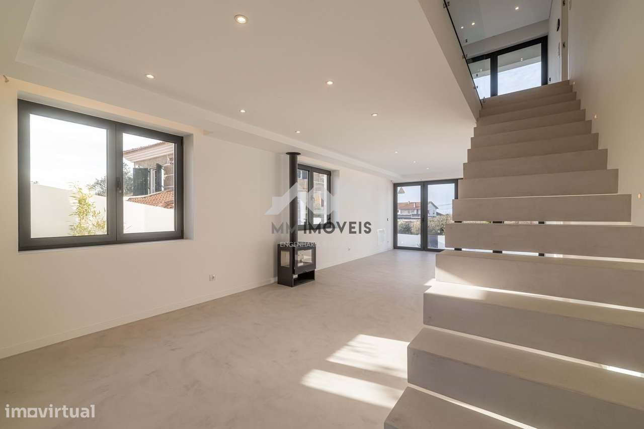 Moradia T3+1 | NOVA | Piscina | Francelos | 4 Frentes | Box | Praia-48