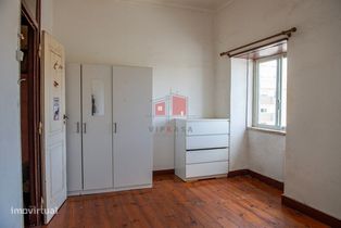 Apartamento T3 com quintal para remodelação na Malveira - Grande imagem: 3/22