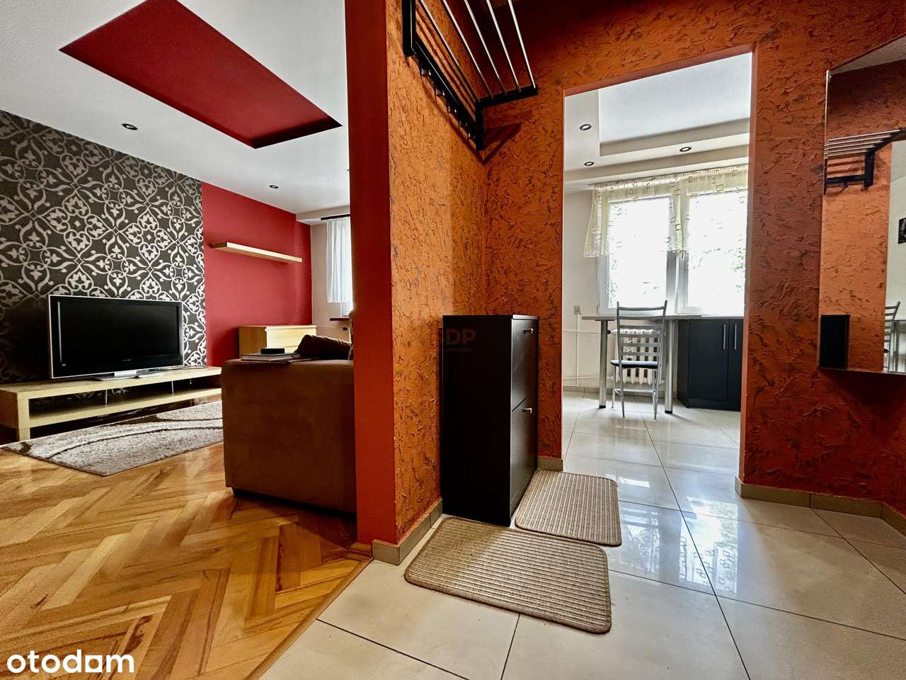 Przestronna kawalerka w atrakcyjnej lokalizacji! - Pełny obrazek: 1/8