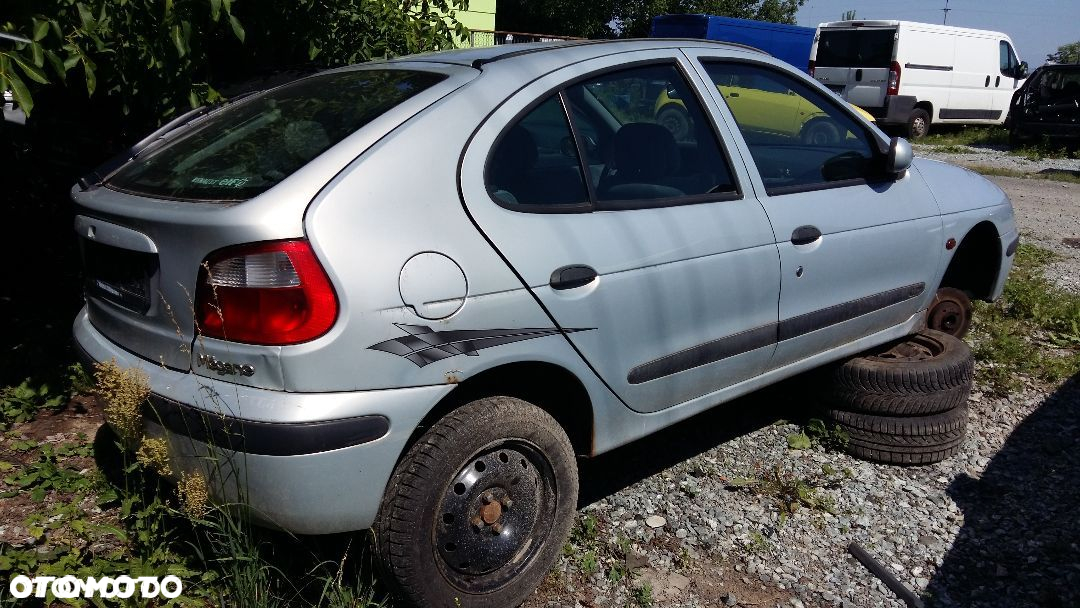 Części Renault Megane IFL 01r. 1.6 benzyna 5-drzwi 16V MV632 - 2