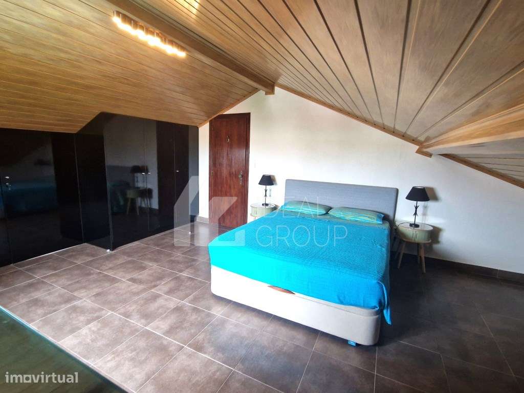 Moradia com Piscina em lote de 1.599 m² na Silveira-18