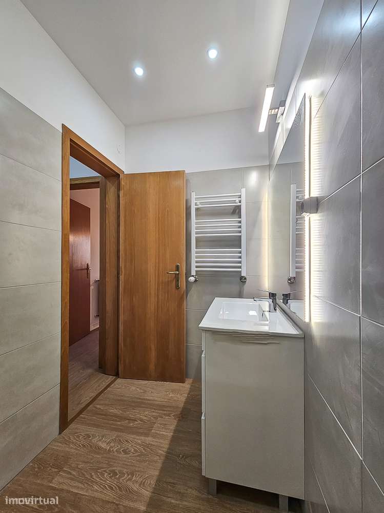 Apartamento Familiar Remodelado: Conforto e Comodidade na Sua Nova Cas-38