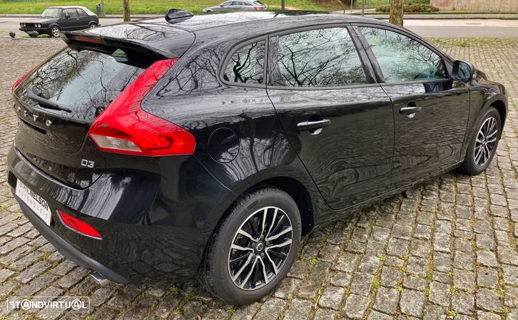 Volvo V40 2.0 D3 Momentum - 5