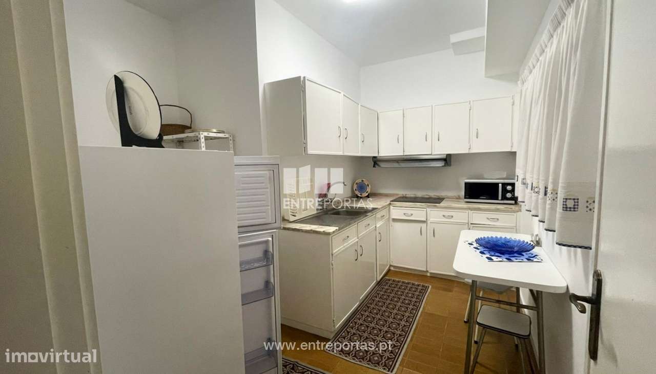 Venda de Apartamento T2 com vista mar, em frente à praia, Póvoa de V - Grande imagem: 3/8