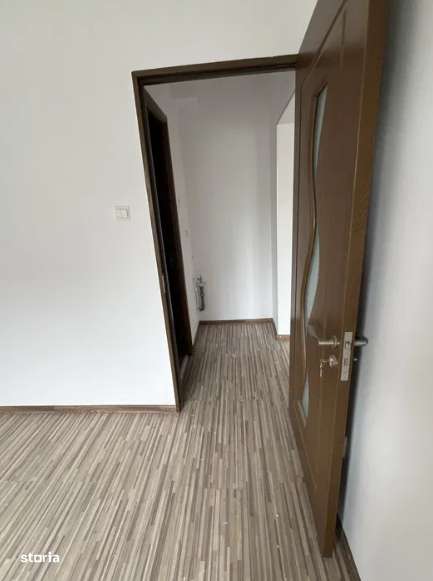 Apartament 2 camere, zona Banc Post, disponibil! - Imagine principală: 3/6