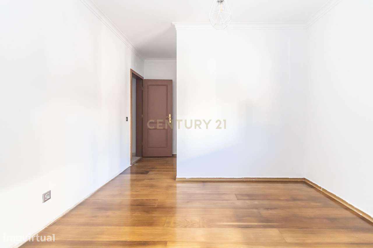 Apartamento T3 Vale do Cobro-24