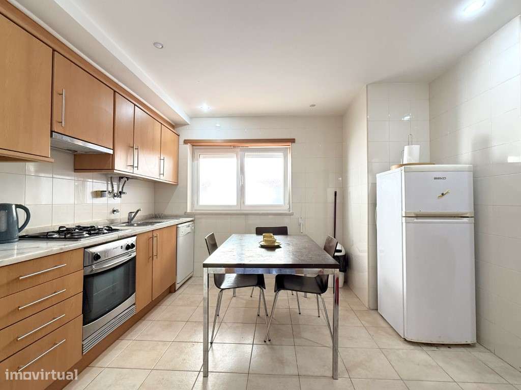 T3 com Terraço de 32 m², Garagem Dupla e Piscina a 300 m da Praia -...-5