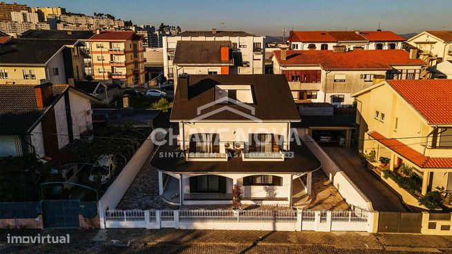 Moradia Isolada V4 c/ Garagem Box em Vilar de Andorinho-20
